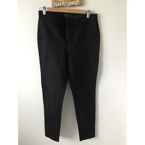 Black leggings/pants